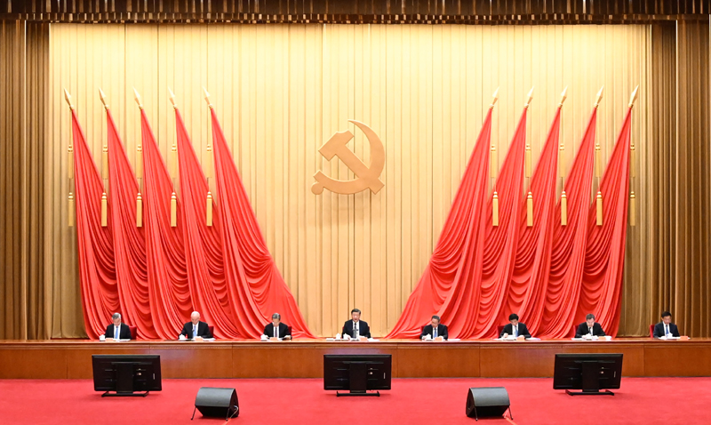 4月3日，学习贯彻习近平新时代中国特色社会主义思想主题教育工作会议在北京召开。中共中央总书记、国家主席、中央军委主席习近平出席会议并发表重要讲话。李强、赵乐际、王沪宁、蔡奇、丁薛祥、李希、韩正出席会议。